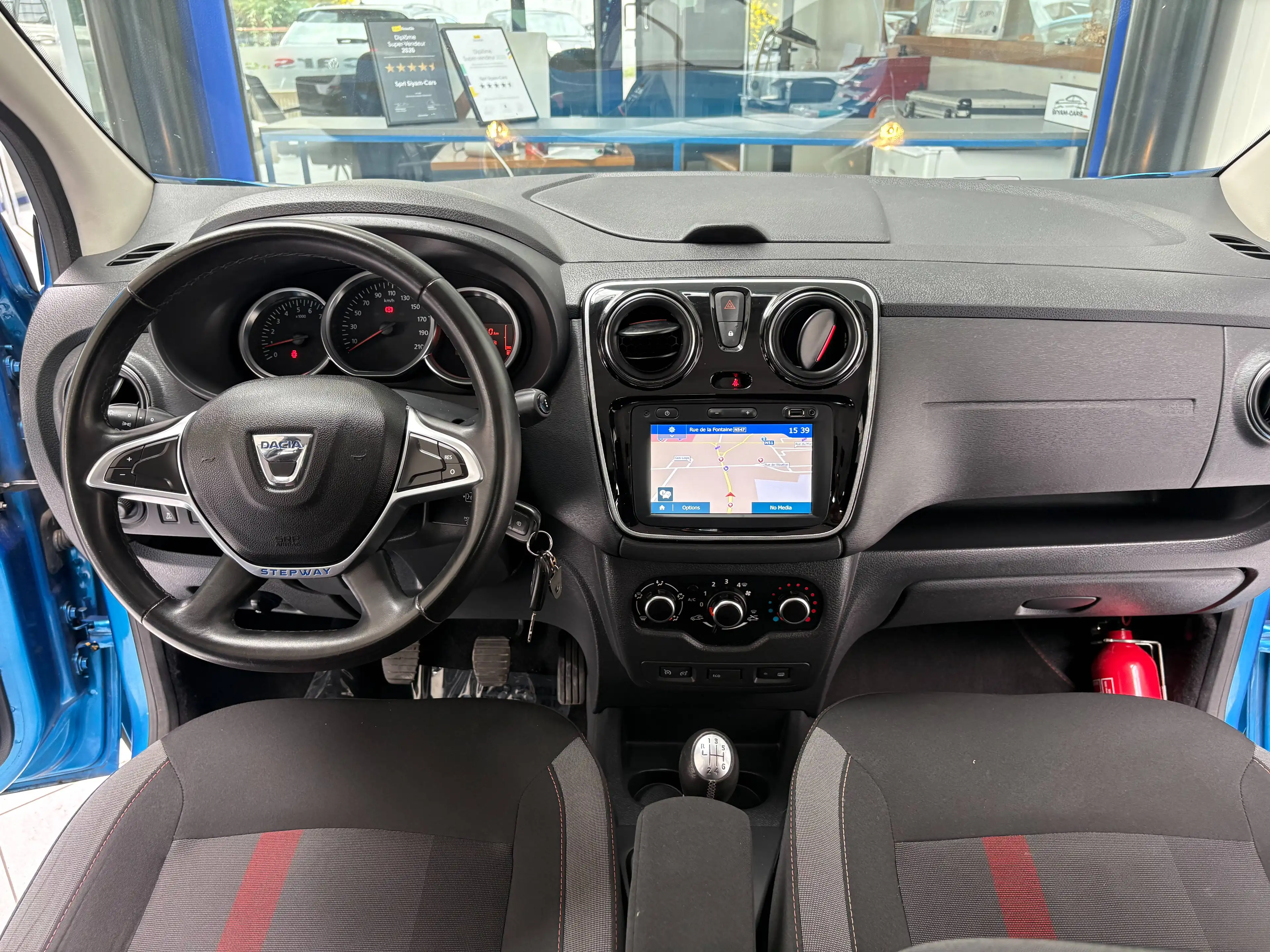 Dacia Lodgy Lodgy Stepway 1.3 TCe *TECHROAD * 7PL * GPS * CAMERA * PDC * CARPLAY * JANTES* — photo 11