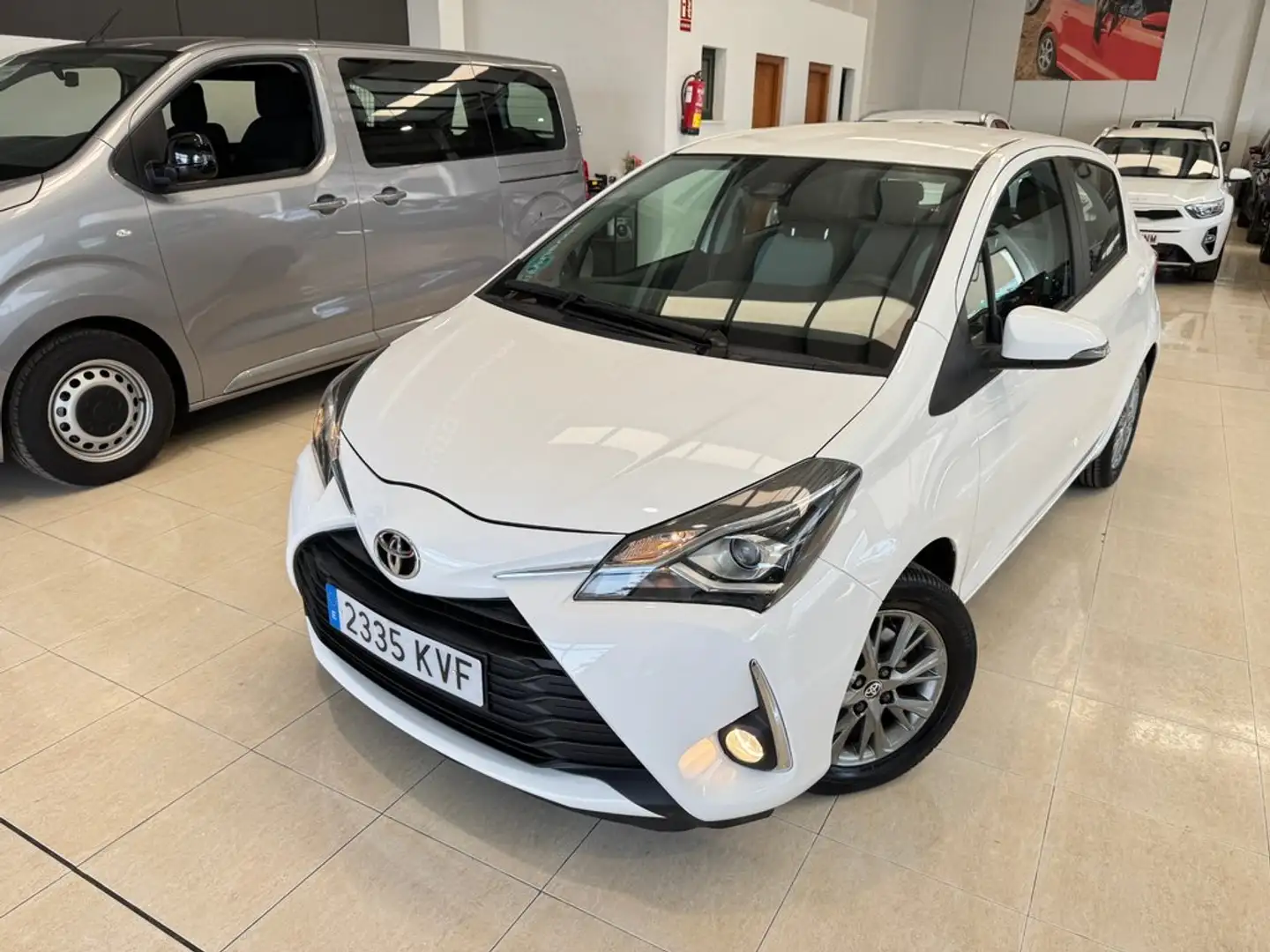 Toyota Yaris 1.5 Active Blanco - 1