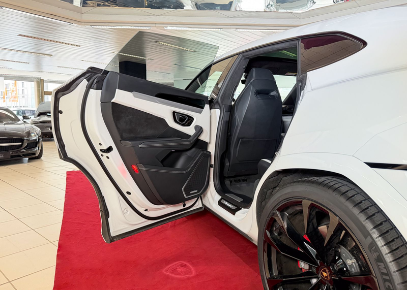 Lamborghini Urus S ACC ANIMA HU PANO SOFTCLOSE 1.HAND MWST — photo 41