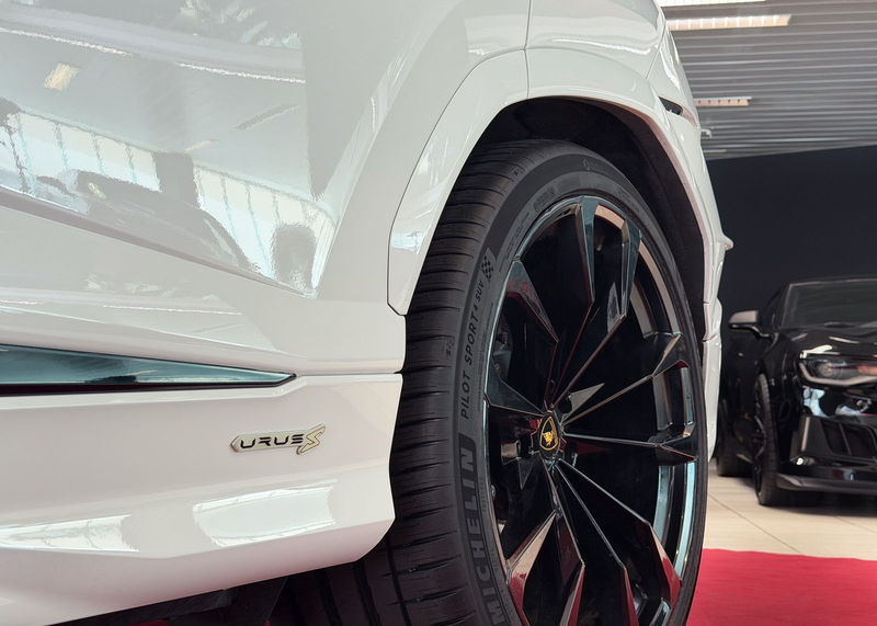 Lamborghini Urus S ACC ANIMA HU PANO SOFTCLOSE 1.HAND MWST — photo 6