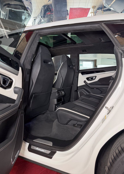 Lamborghini Urus S ACC ANIMA HU PANO SOFTCLOSE 1.HAND MWST — photo 42