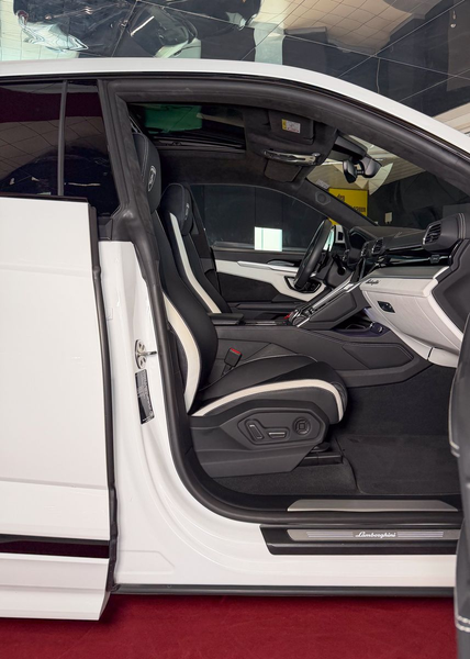 Lamborghini Urus S ACC ANIMA HU PANO SOFTCLOSE 1.HAND MWST — photo 39