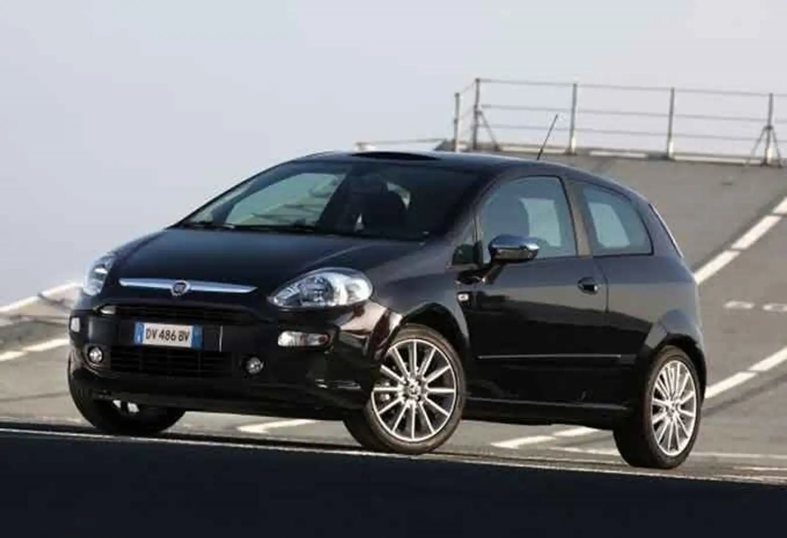 Fiat Punto Punto 1.2i 8v 360° Zwart - 1