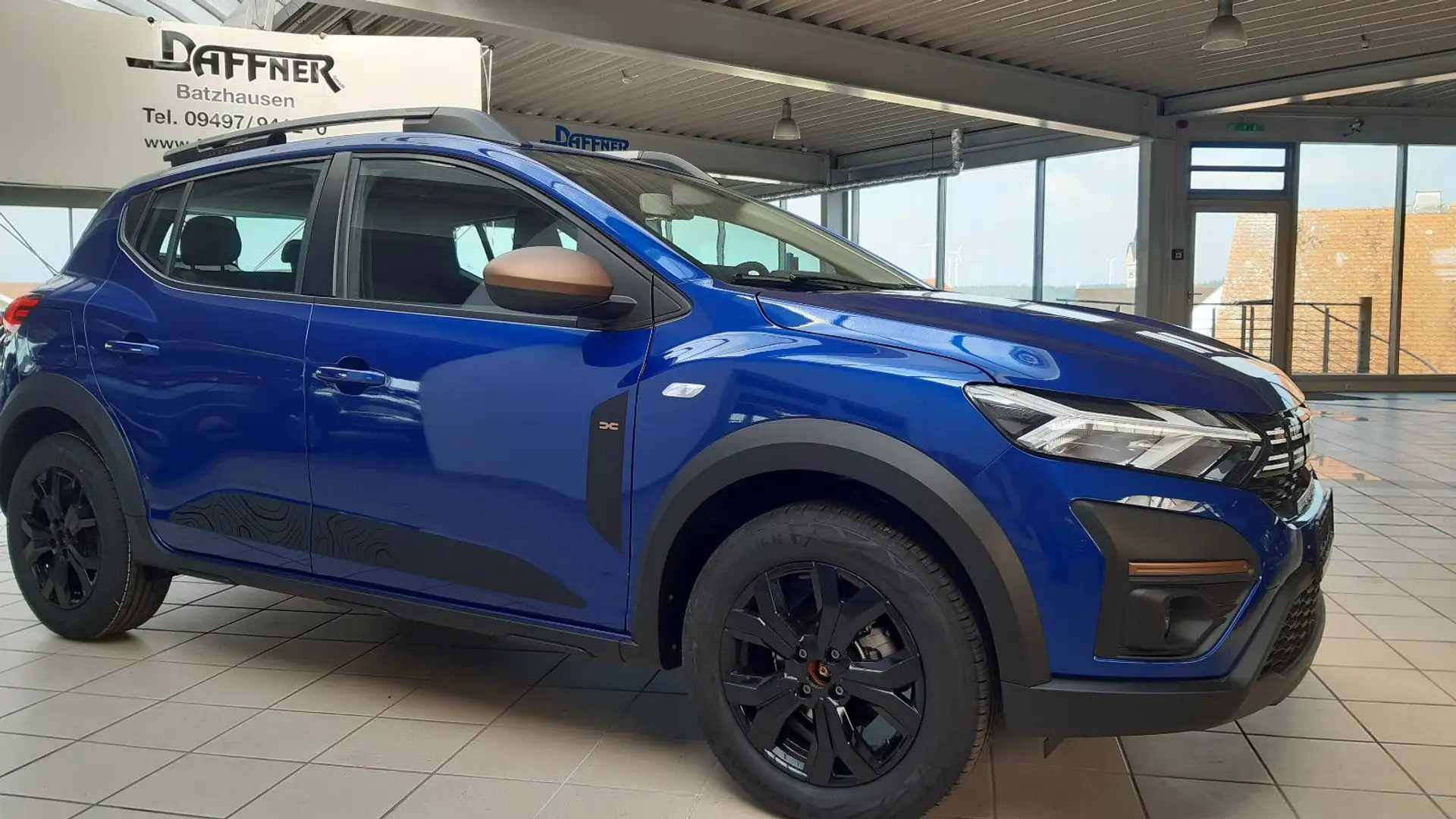 Dacia Sandero TCe 90 CVT Stepway (Automatik), SZHZG Blau - 1