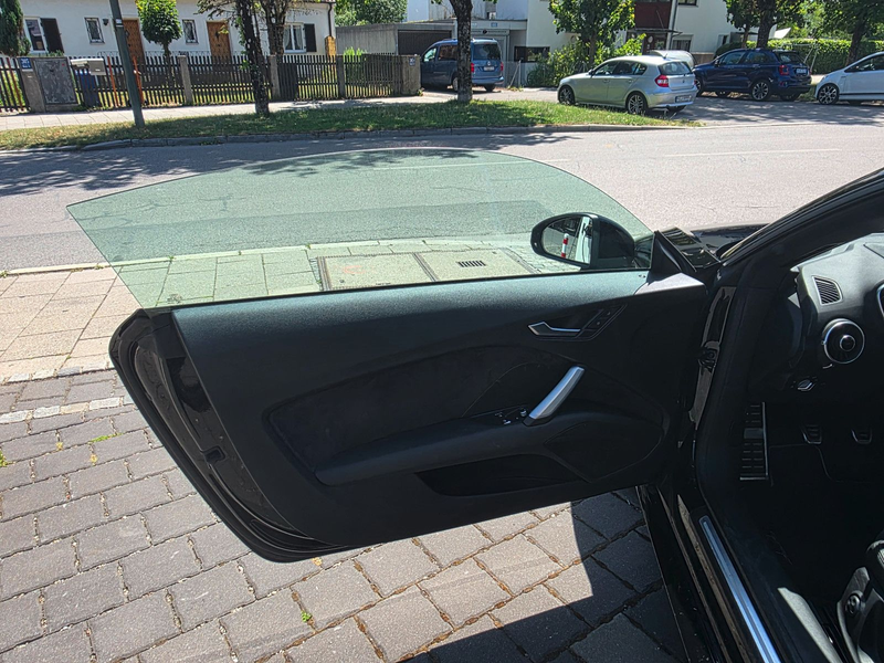 Audi TT Coupe 2.0 TFSI — photo 11