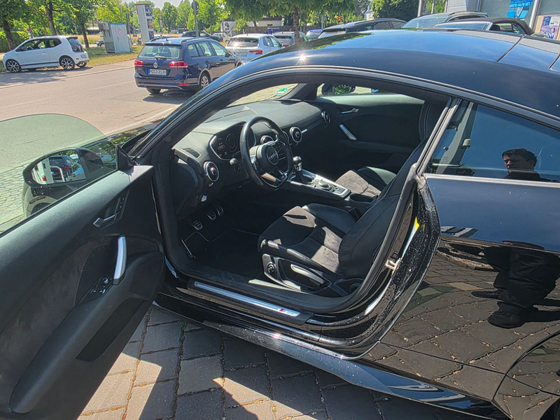 Audi TT Coupe 2.0 TFSI — photo 12