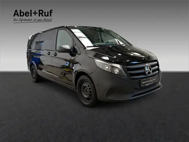 Mercedes-Benz Vito view 4