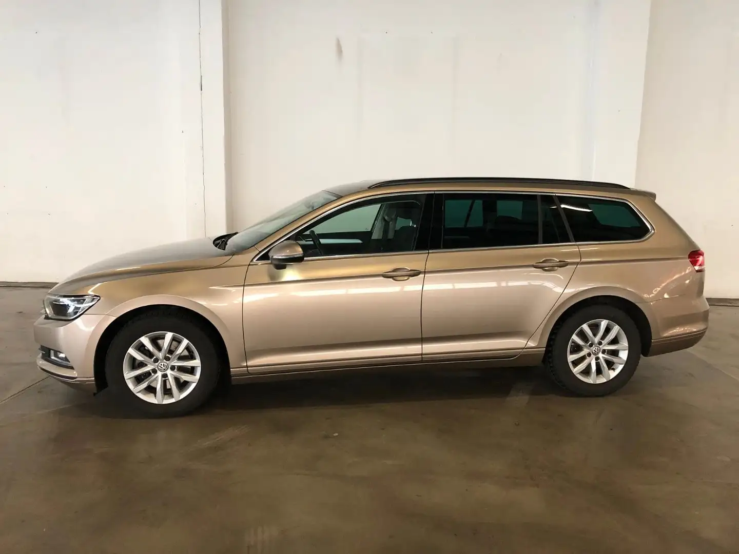 Volkswagen Passat Variant Passat 1.4 Variant Comfortline BMT/Start-Stopp Oro - 2