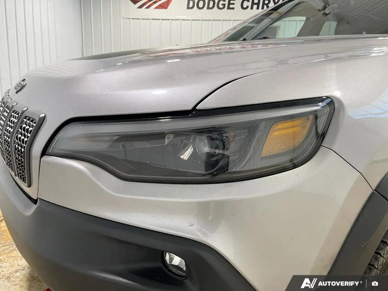 Jeep Cherokee снимка Jeep Cherokee