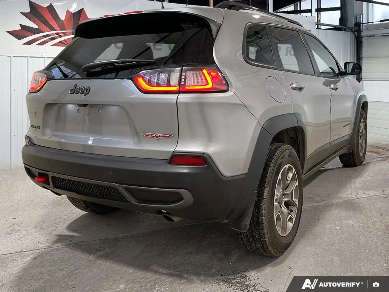 Jeep Cherokee снимка Jeep Cherokee