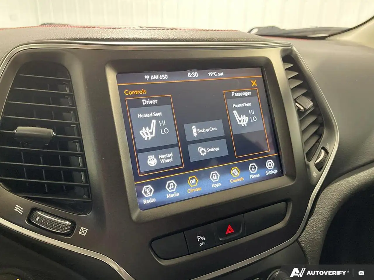 Jeep Cherokee снимка Jeep Cherokee