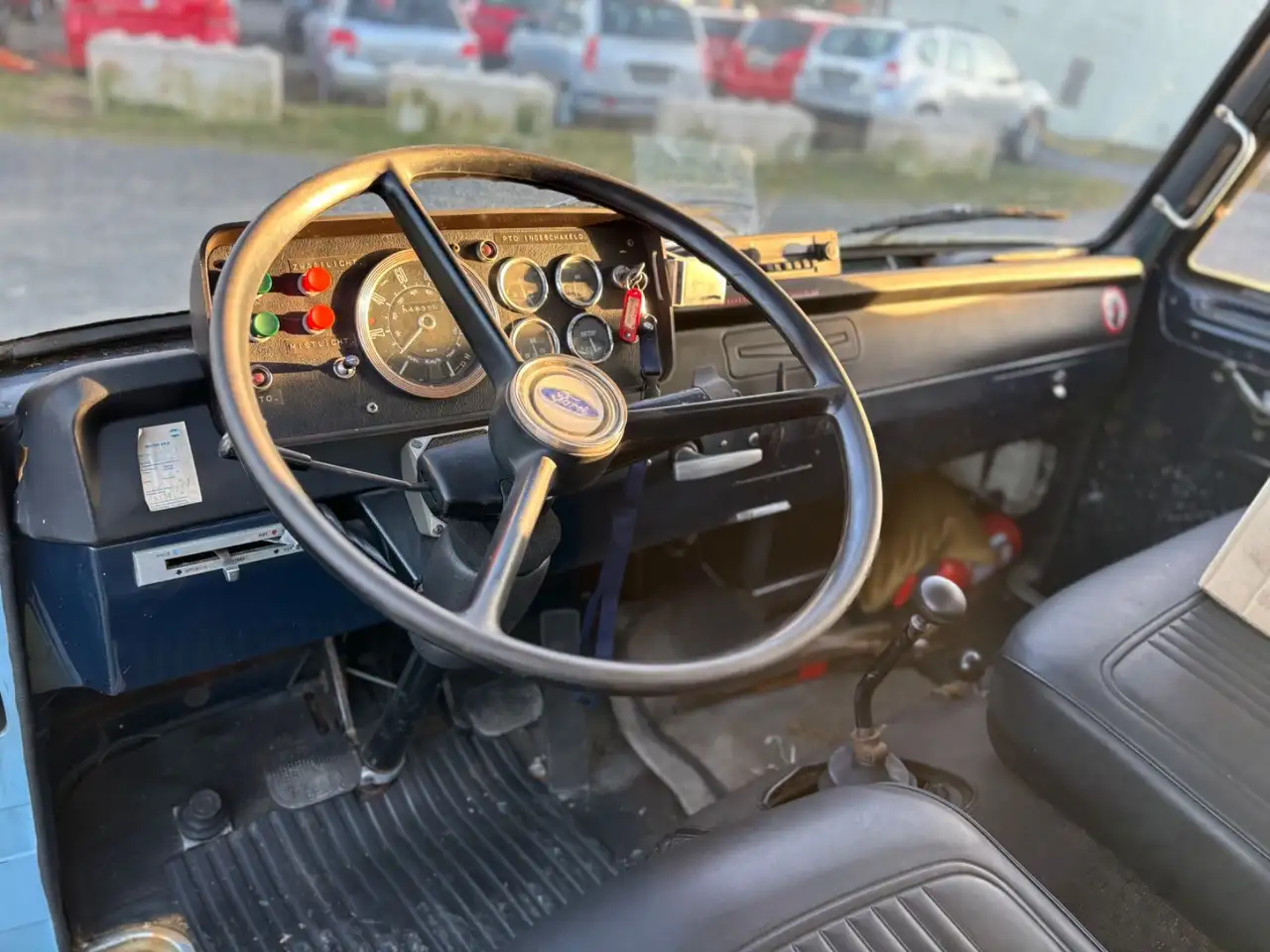 Ford D-500-HA Abschleppwagen im Originalzustand-Fährt, foto 9