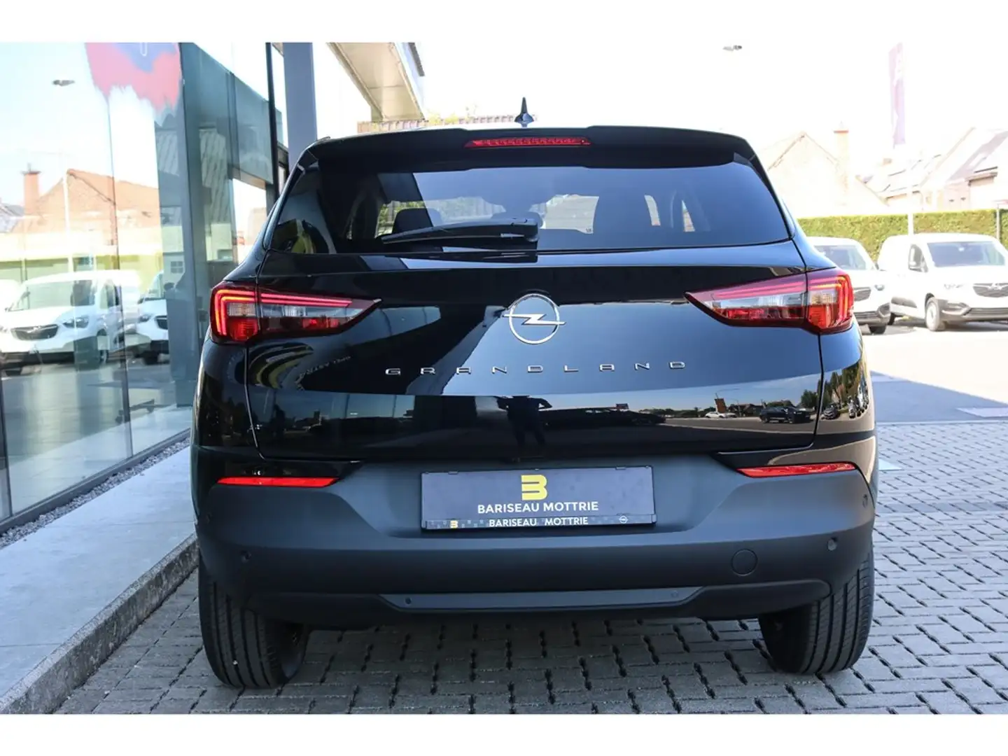 Opel Grandland 1.2B TURBO BUSINESS EDITION MT6 130PK Zwart - 2