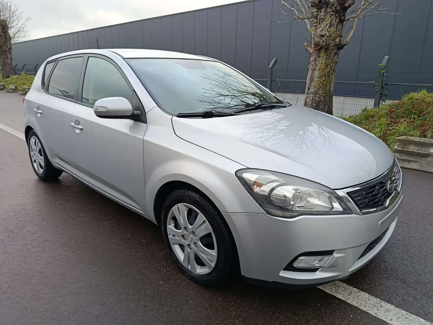 Kia Ceed / cee'd Cee\u0027d 1.6 CRDi EX ISG EcoDynamics DPF Gris - 2