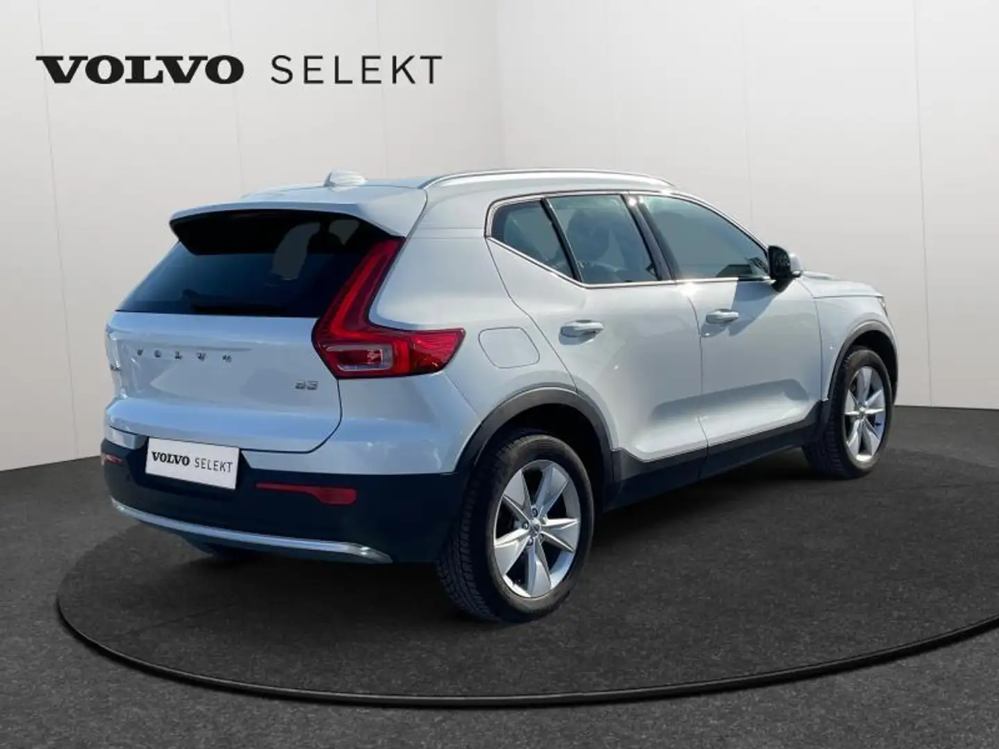 Volvo XC40 B3 Core / Essence Blanc - 2