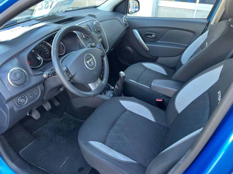 Dacia Sandero II Stepway Prestige — photo 7