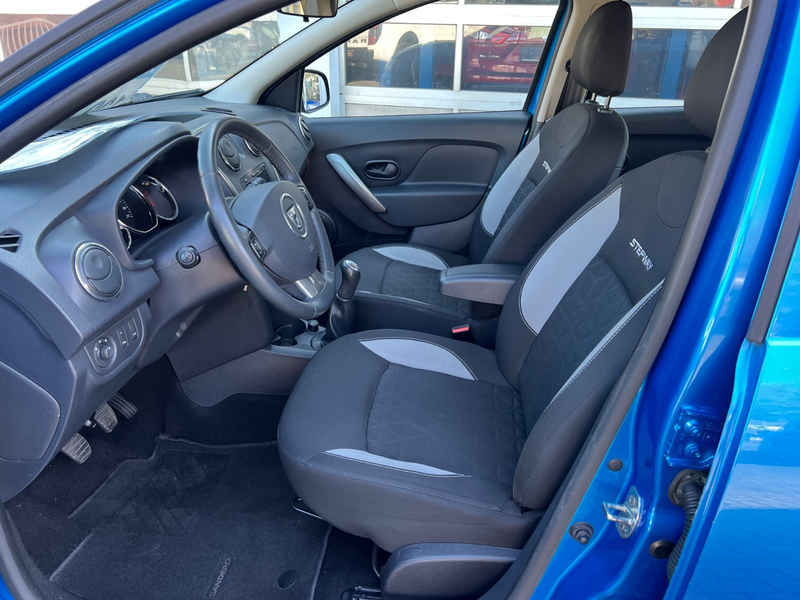 Dacia Sandero II Stepway Prestige — photo 8