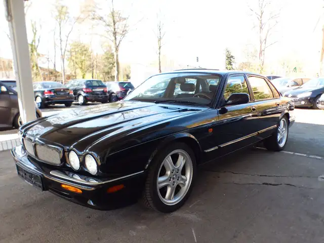 Jaguar XJ R 4.0 V8 Leder SDach 4xShz Memory 363 PS