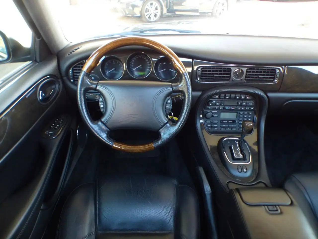 Jaguar XJ R 4.0 V8 Leder SDach 4xShz Memory 363 PS, foto 8