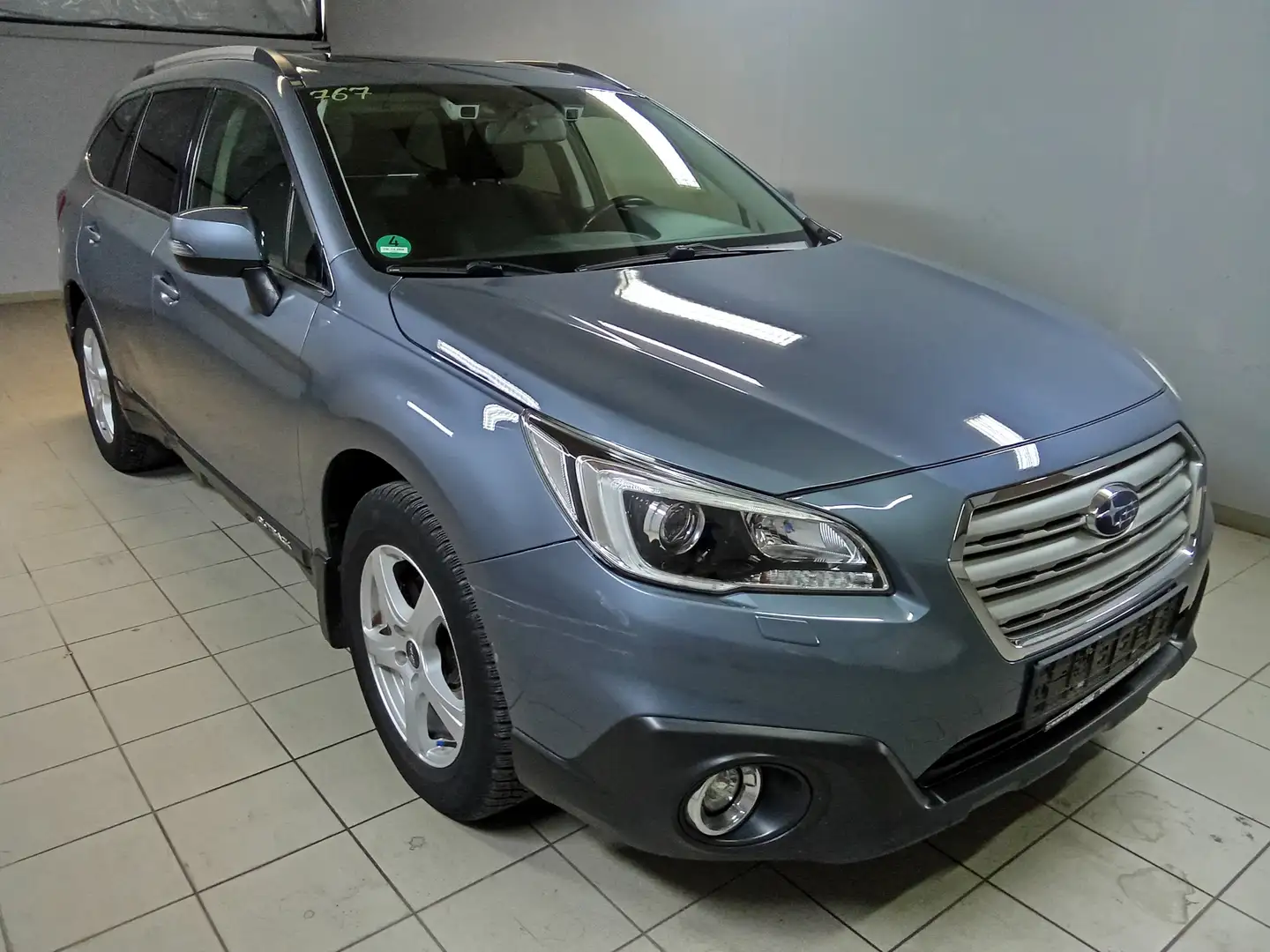 Subaru OUTBACK Comfort Gris - 2