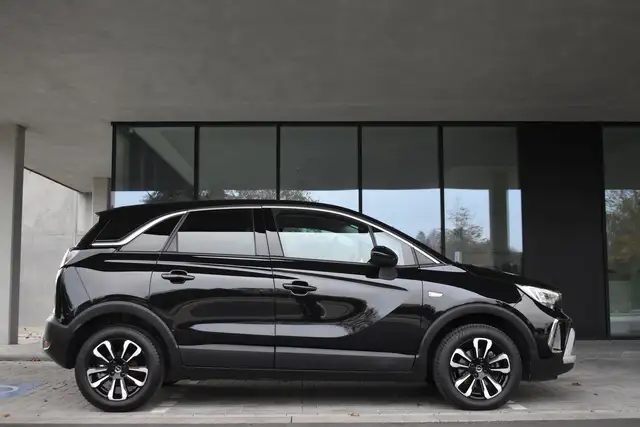 Opel Crossland view 3
