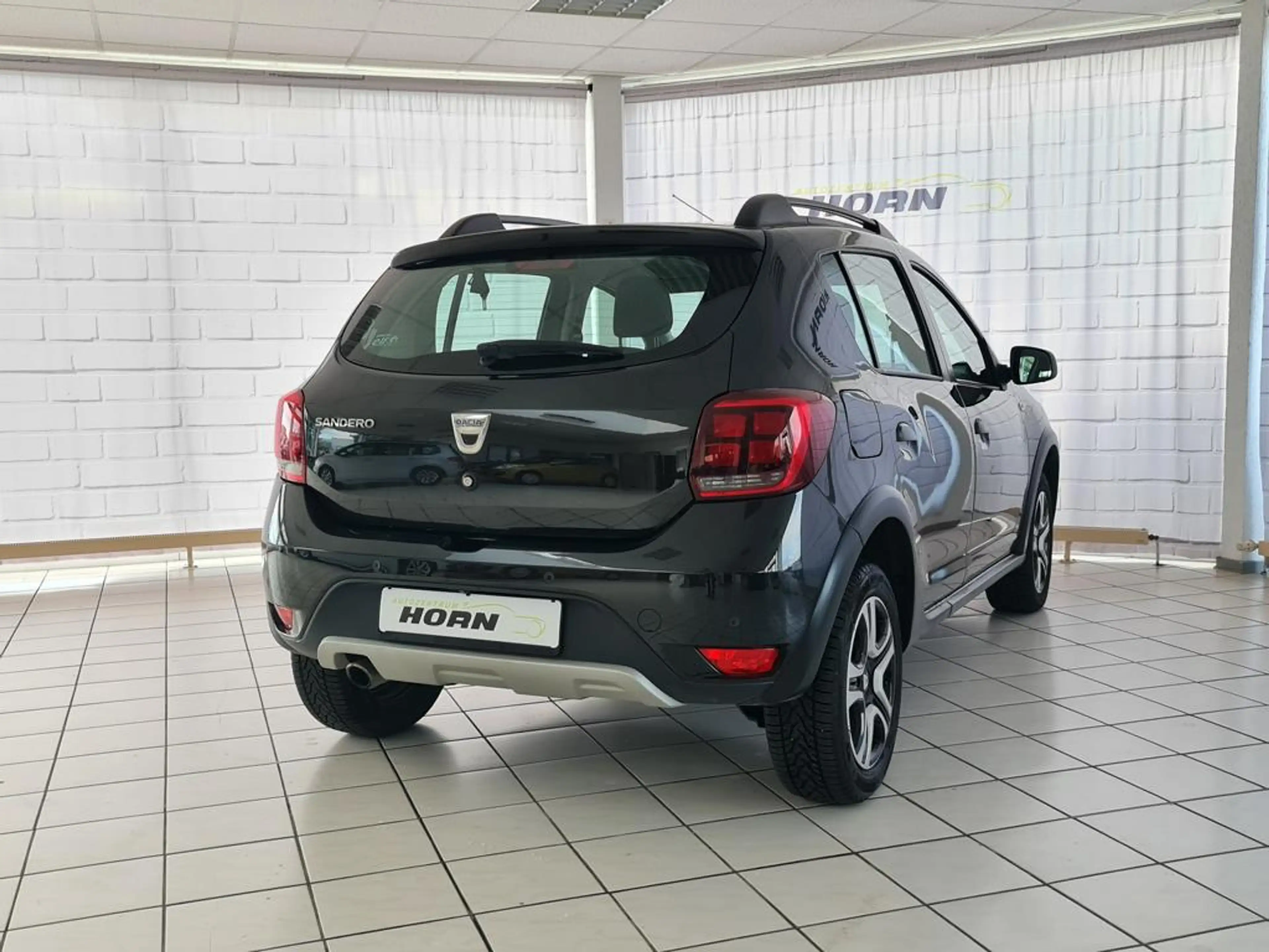 Dacia Sandero Stepway Celebration, 1.Hand, Navi, Kamera, LMF, NBL — photo 6