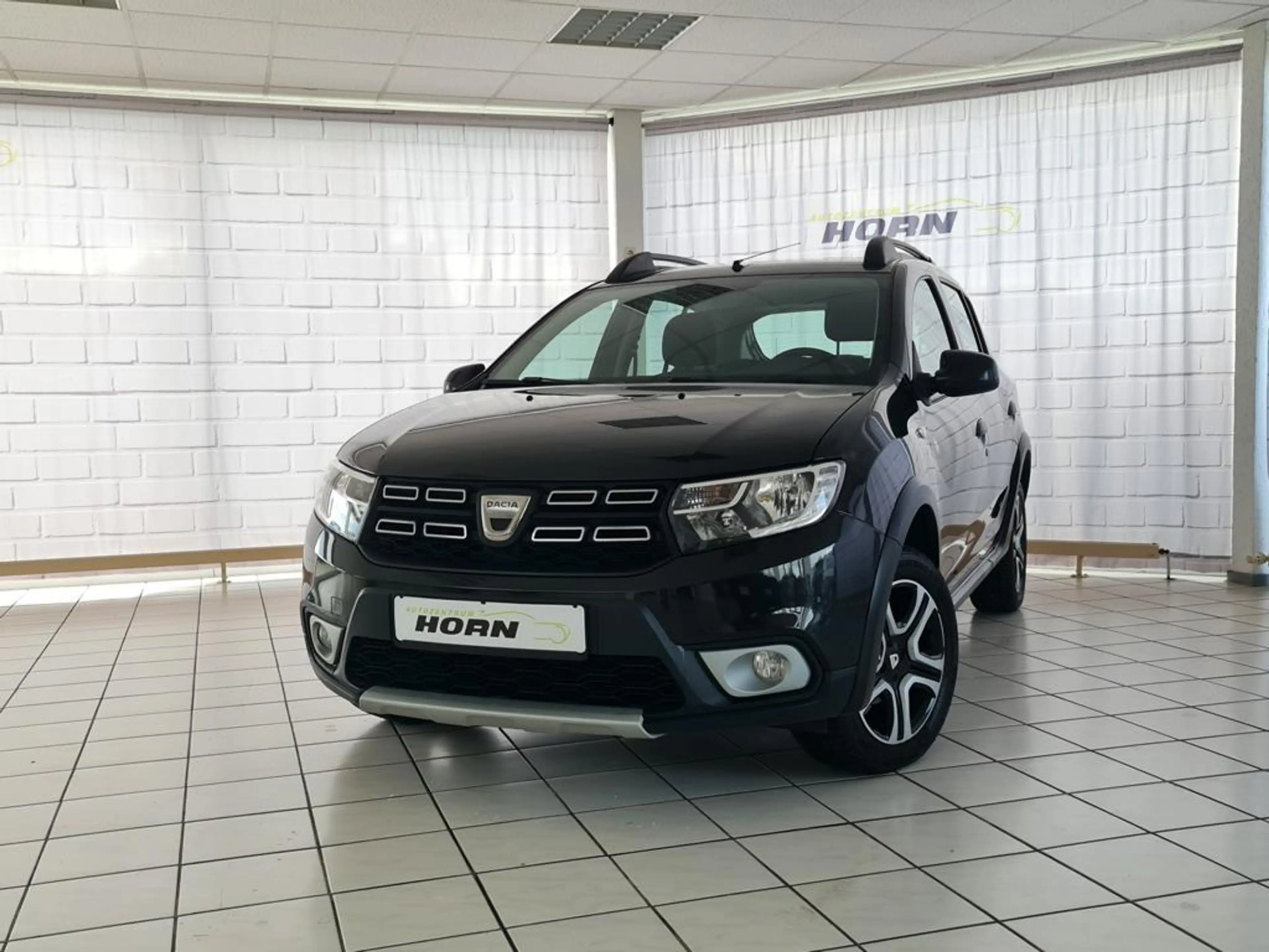 Dacia Sandero Stepway Celebration, 1.Hand, Navi, Kamera, LMF, NBL