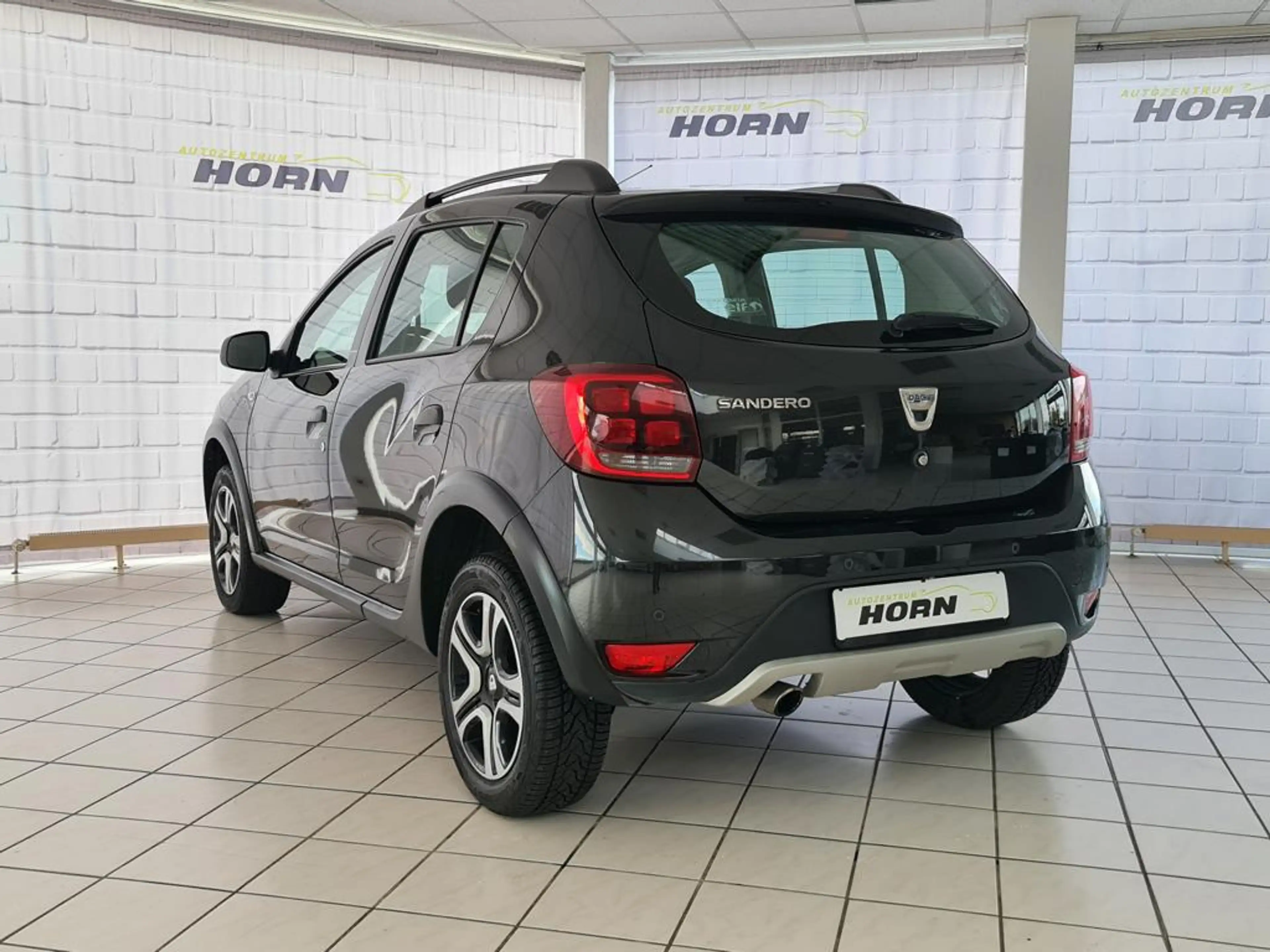 Dacia Sandero Stepway Celebration, 1.Hand, Navi, Kamera, LMF, NBL — photo 8