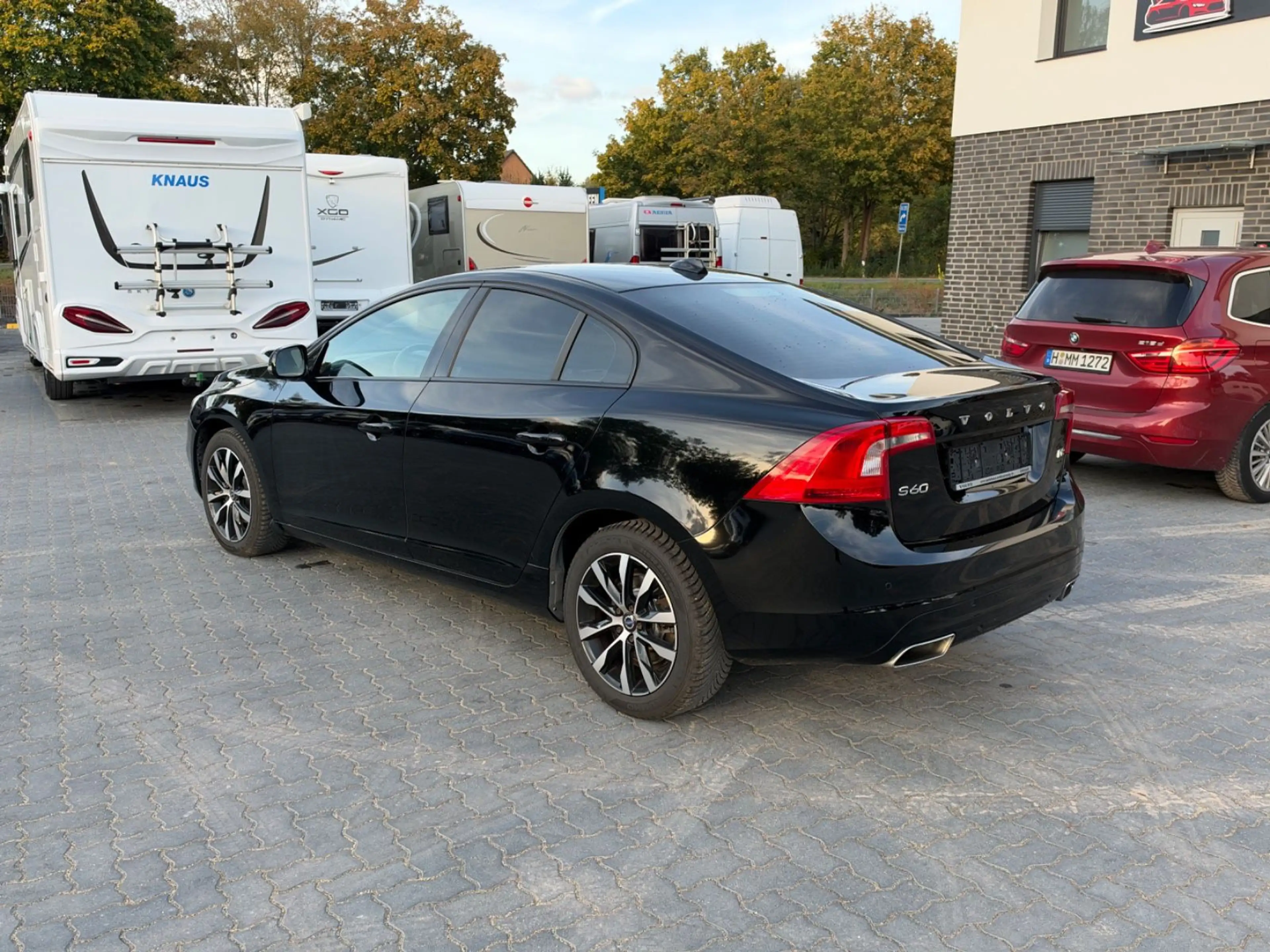 Volvo S60 Lim. Linje Svart *2.0L Automatik* — photo 4