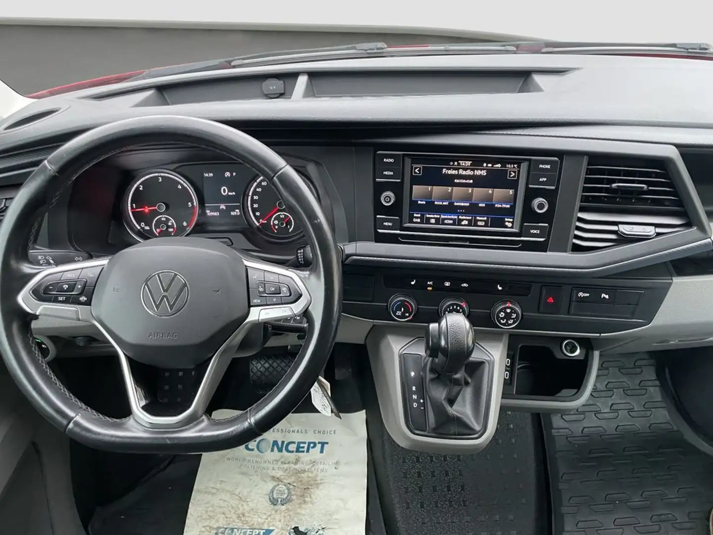 Volkswagen T6 Transporter T6.1 Transporter 2.0 TDI 4-Motion DSG 110 kW Rojo - 2