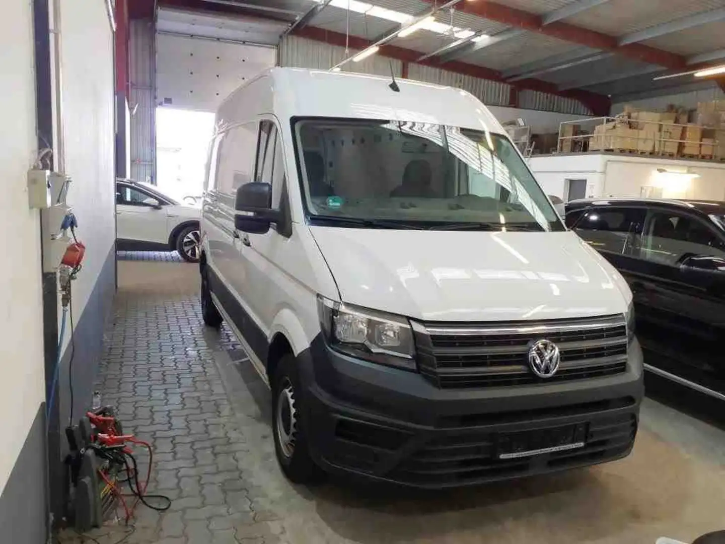 Volkswagen Crafter 2.0 TDI Mittlerer Radstand*AHK*PDC* Wit - 1