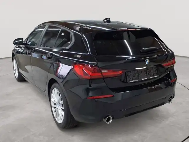 BMW 1 Series view 5