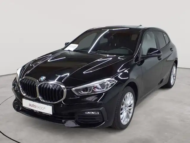 BMW 1 Series view 2