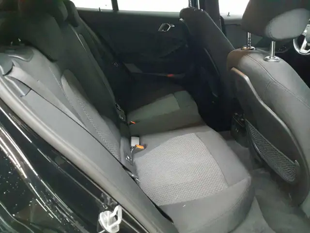 BMW 1 Series view 14