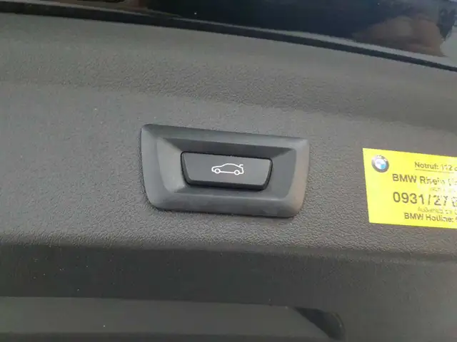 BMW 1 Series view 16