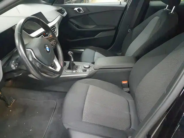 BMW 1 Series view 7