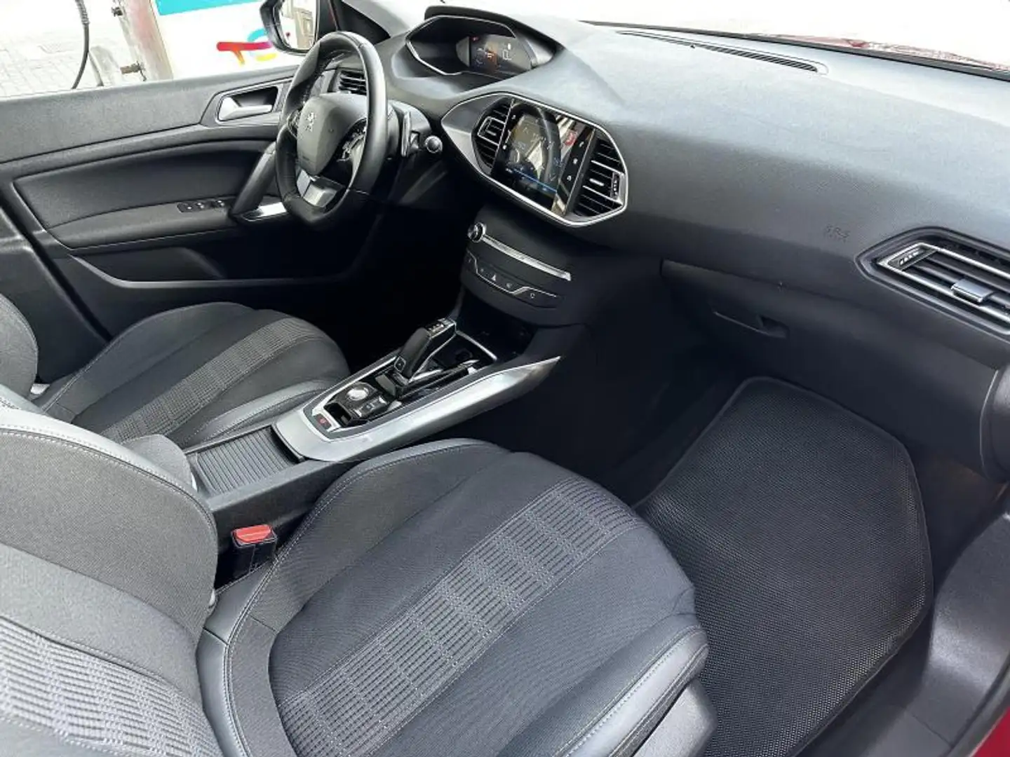 Peugeot 308 Allure Pack 15HDi 130cv EAT8 Roşu - 2