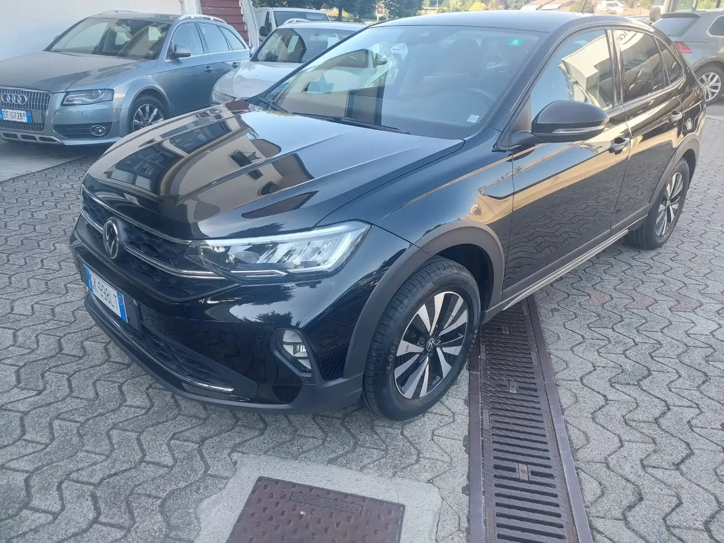 Volkswagen Taigo 1.0 TSI Life 110cv DSG "Gar. VW" Nero - 2