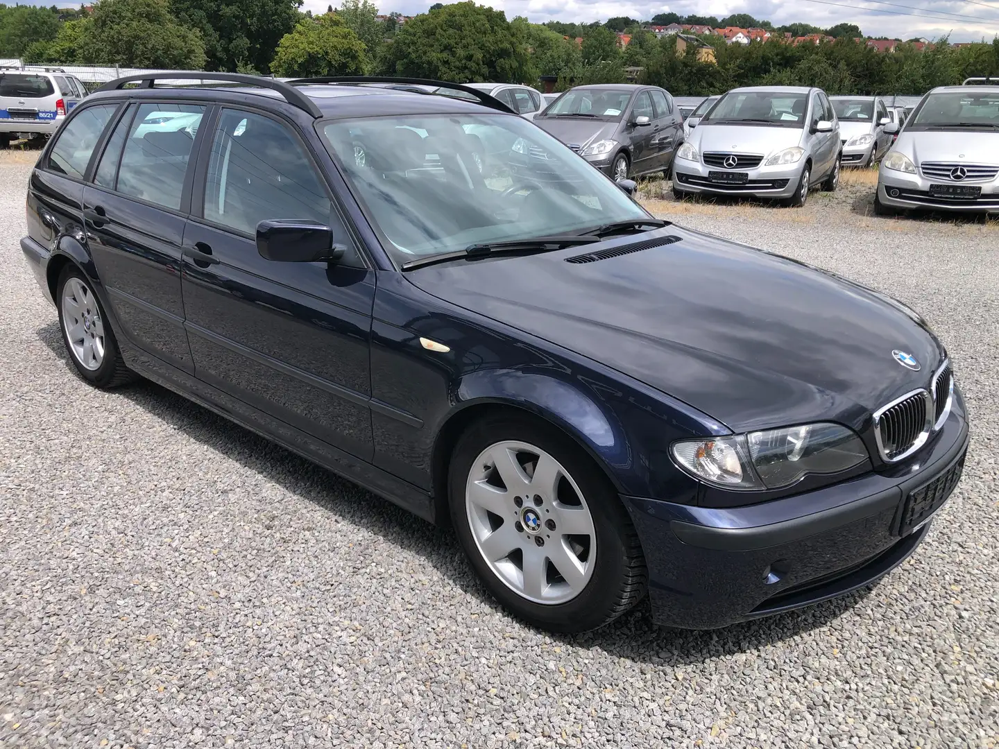 BMW 318 i touring*GSHD*PDC*SHZ*Tempomat*3.Hand* Blau - 2