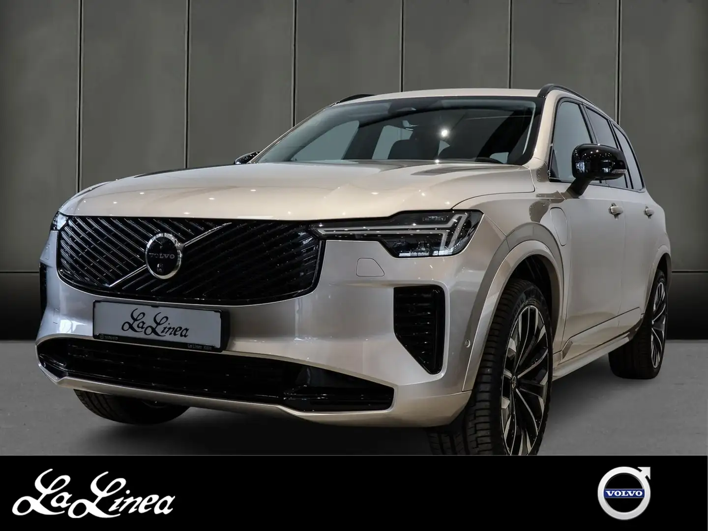 Volvo XC90 T8 Recharge AWD Ultra Dark NP:98.730,-/AKUSTIK/... Braun - 1