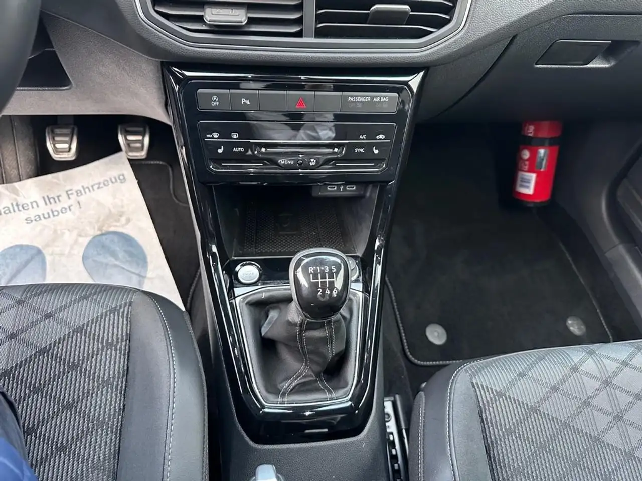 Volkswagen T-Cross T-Cross R-Line Business Premium 1.0 TSI 85 kW (116 ch) 6 vitesses manuel 11