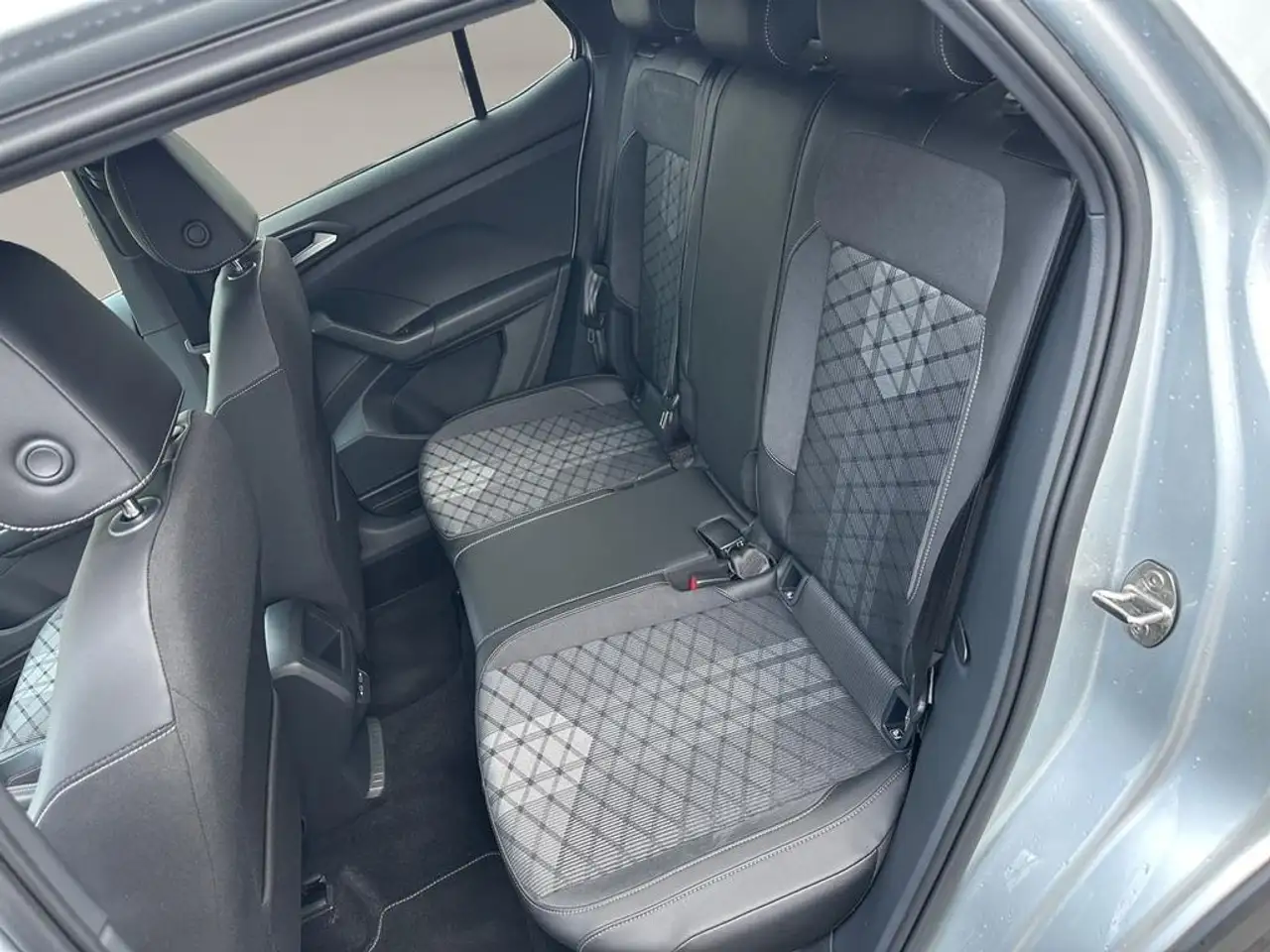 Volkswagen T-Cross T-Cross R-Line Business Premium 1.0 TSI 85 kW (116 ch) 6 vitesses manuel 13