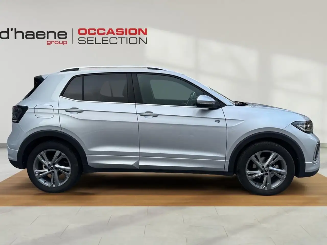 Volkswagen T-Cross T-Cross R-Line Business Premium 1.0 TSI 85 kW (116 ch) 6 vitesses manuel 10