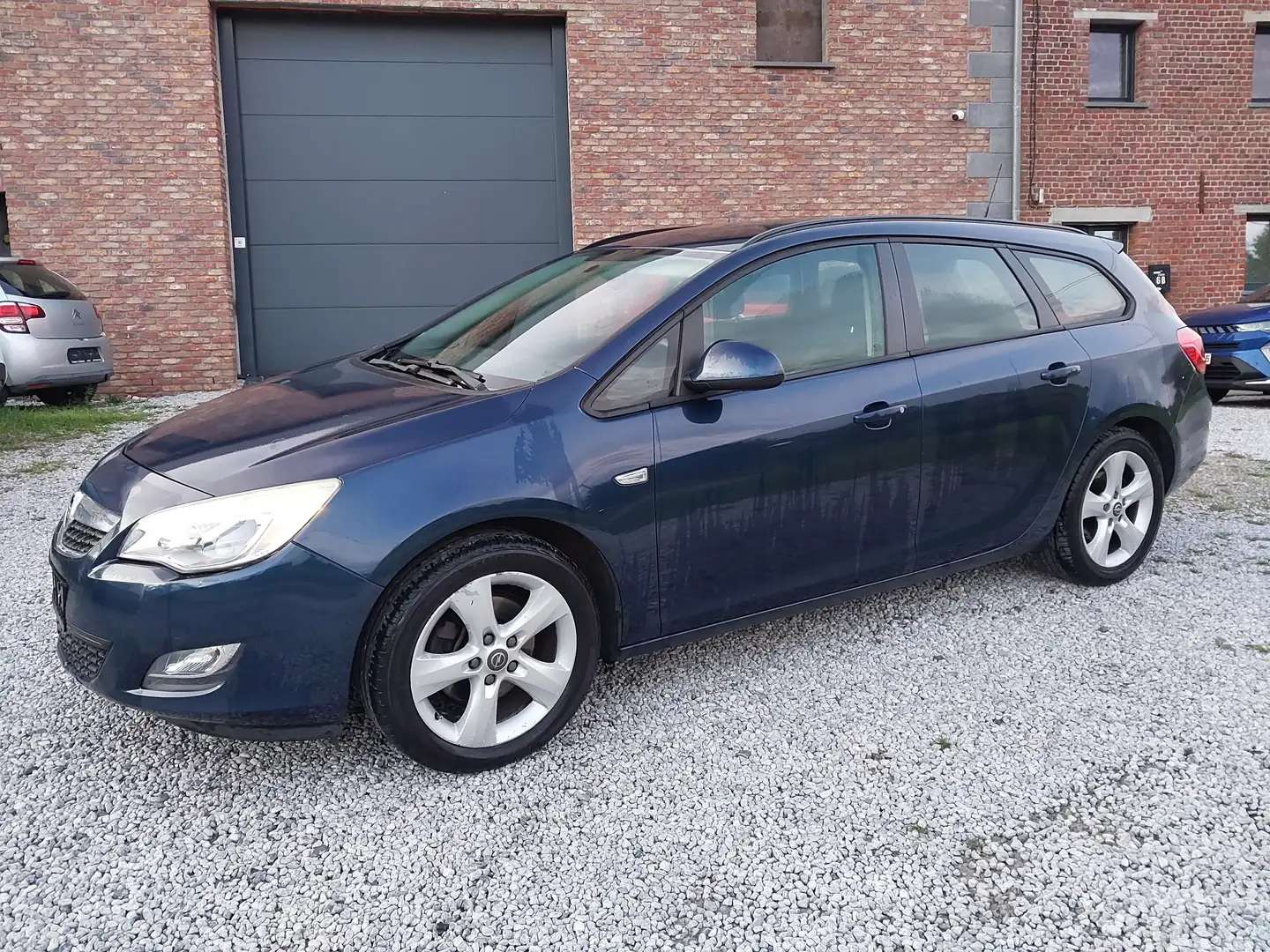 Opel Astra Astra Sports Tourer 1.7 CDTi Enjoy Blau - 2