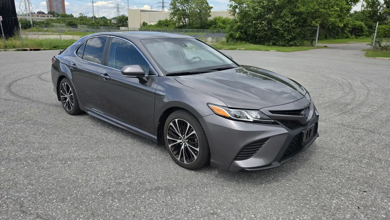 Toyota Camry photo Toyota Camry