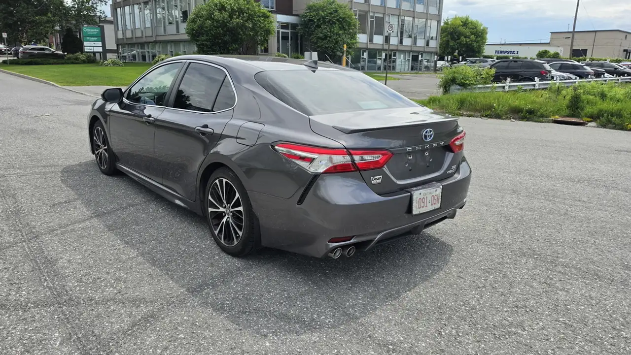Toyota Camry photo Toyota Camry
