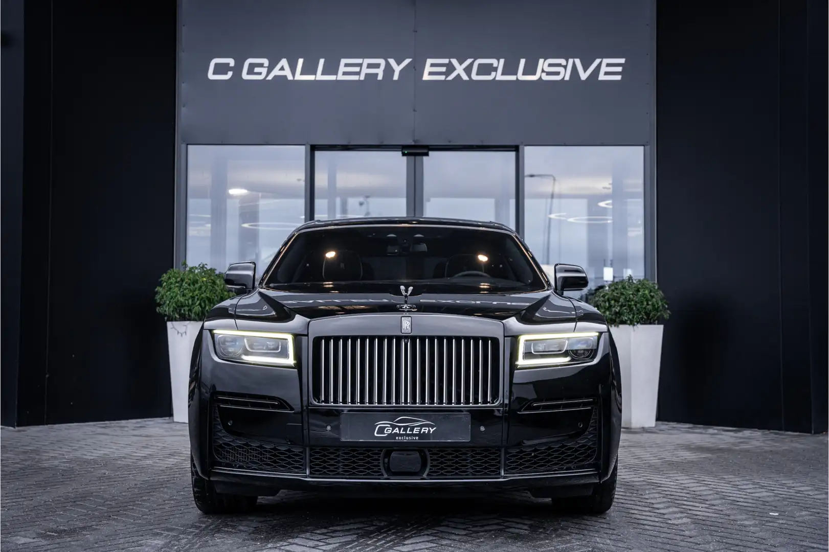 Rolls-Royce Ghost 6.75 V12 - Black Badge | Sterrenhemel | Bespoke Au Schwarz - 2