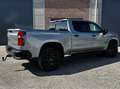 Chevrolet Silverado Trail Boss 6.2L V8 €58.900,-excl btw. Silber - thumbnail 10