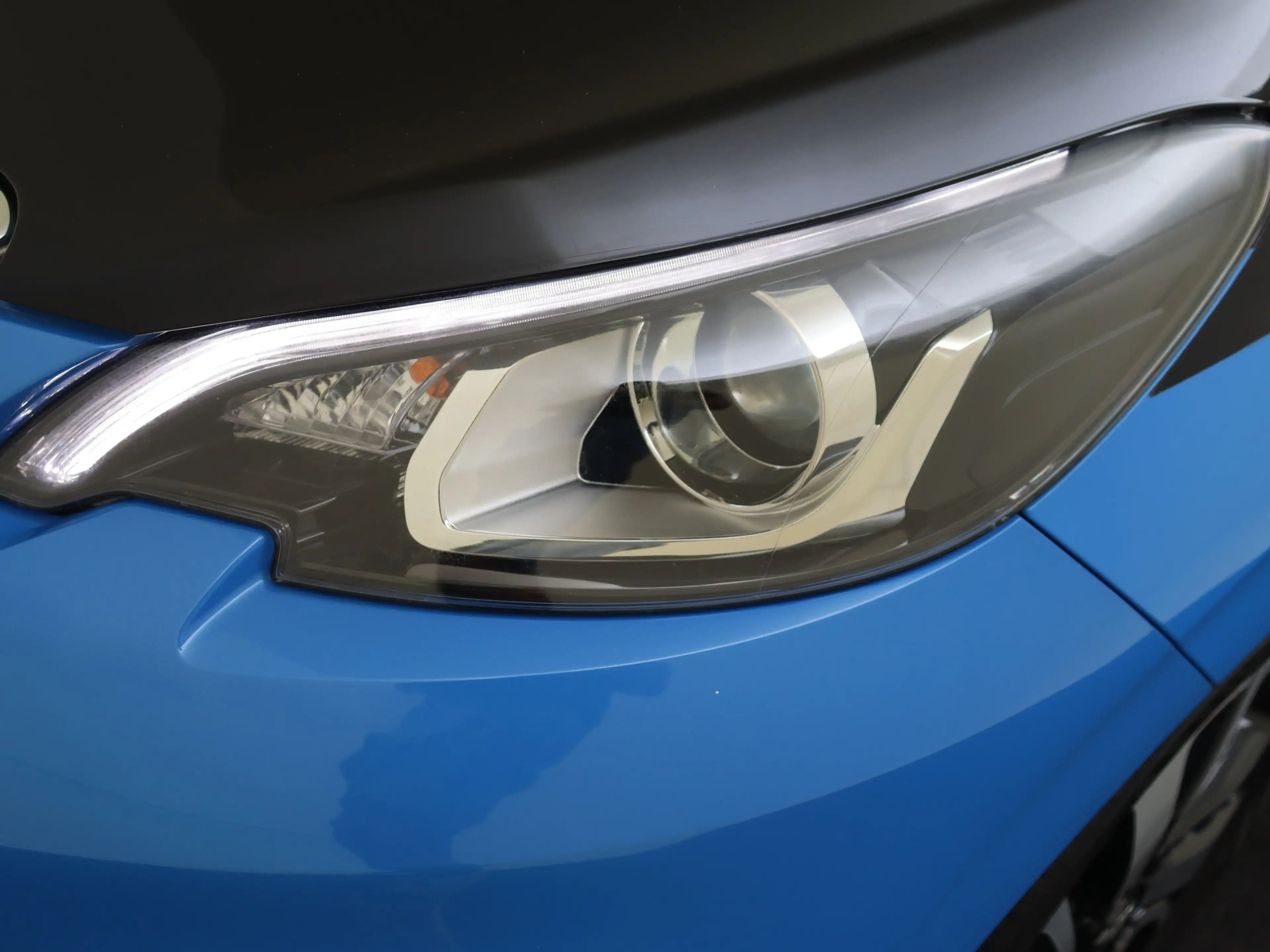 Peugeot 108 1.0 e-VTi Allure YP — photo 11