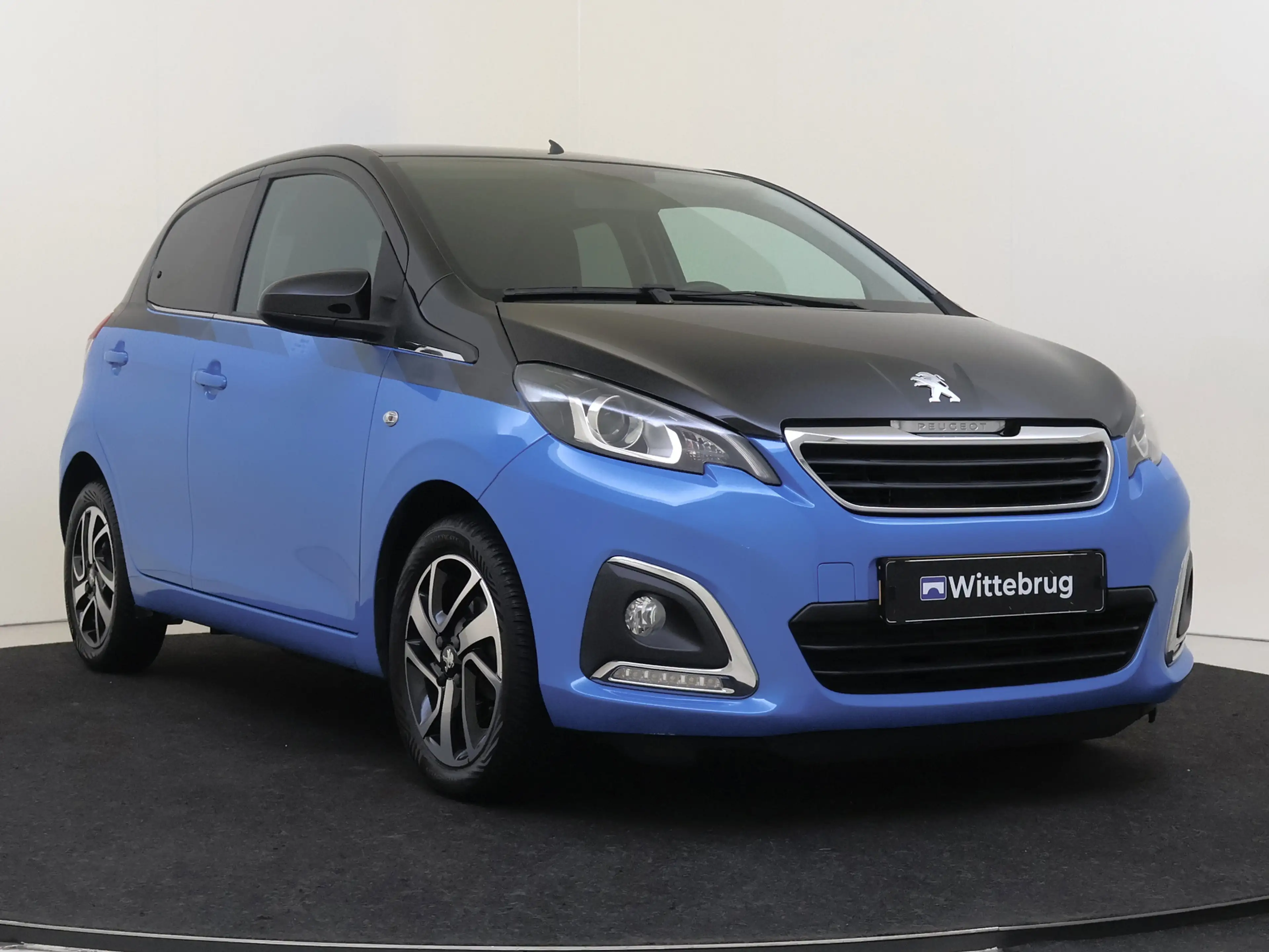 Peugeot 108 1.0 e-VTi Allure YP — photo 3